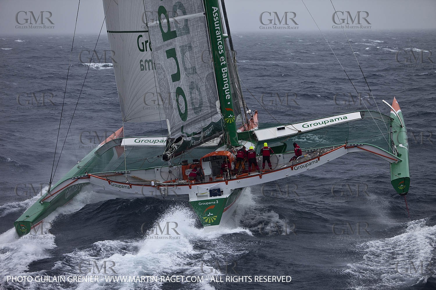 14 05 09 - Marseille - Record de la Méditerranée - Groupama 3 - Franck Cammas - G class - Départ de Marseille pour Carthage