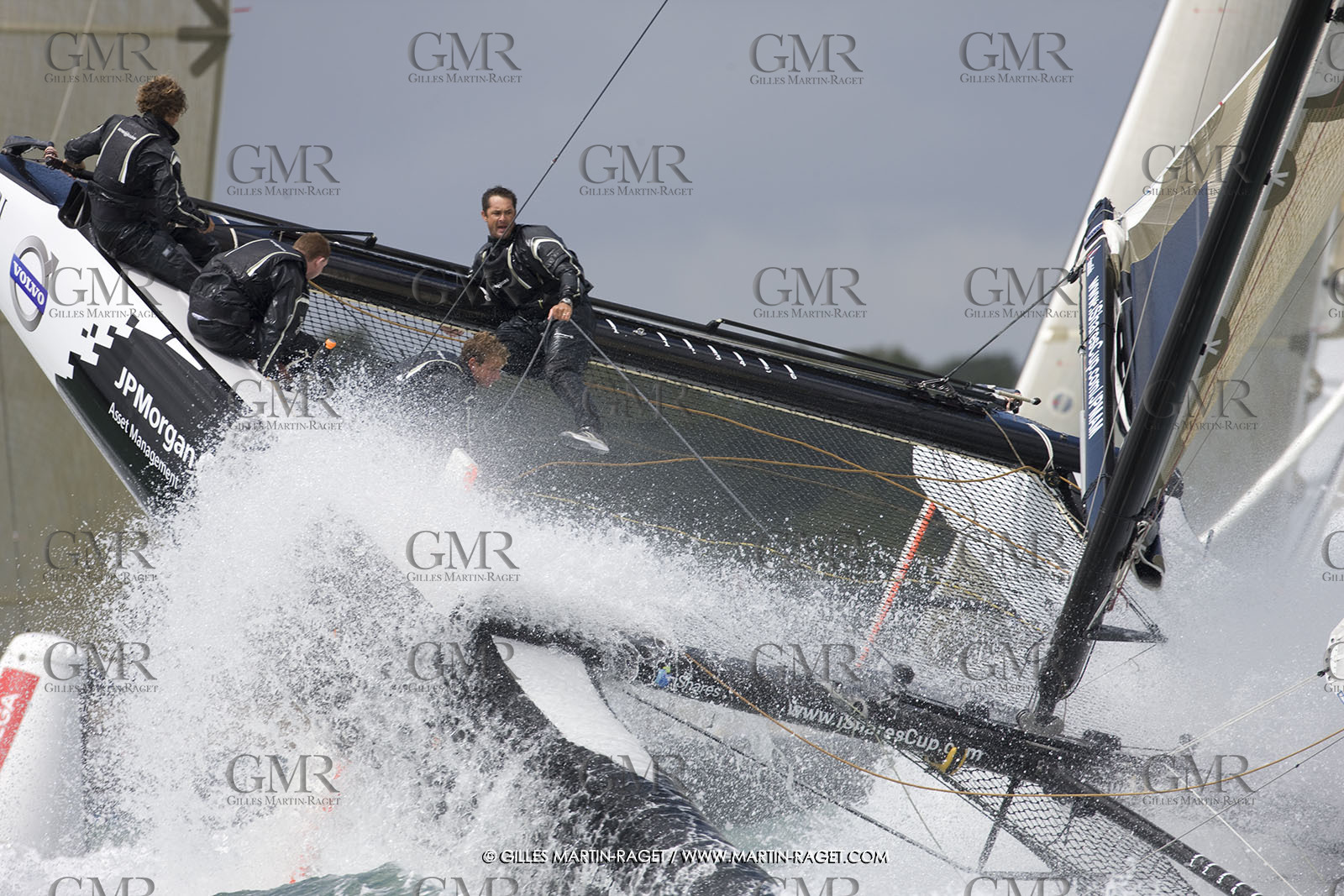 04 08 2008 - Cowes (UK, IOW) - BMW ORACLE Racing - IShare Cup Cowes - Racing Day 3