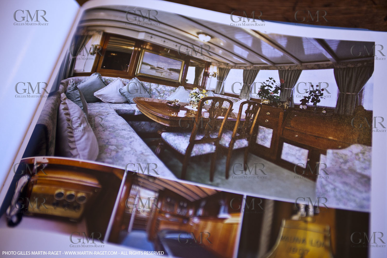 03 11 2010 - Marseille (FRA, 13) - Bateaux en bois, F. Chevalier, G. Martin-Raget, Ed. La Martinière