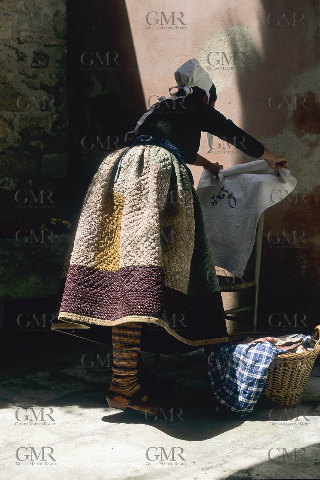 France, Provence, Traditions, Boutis et piqués, traditional cloths from Provence