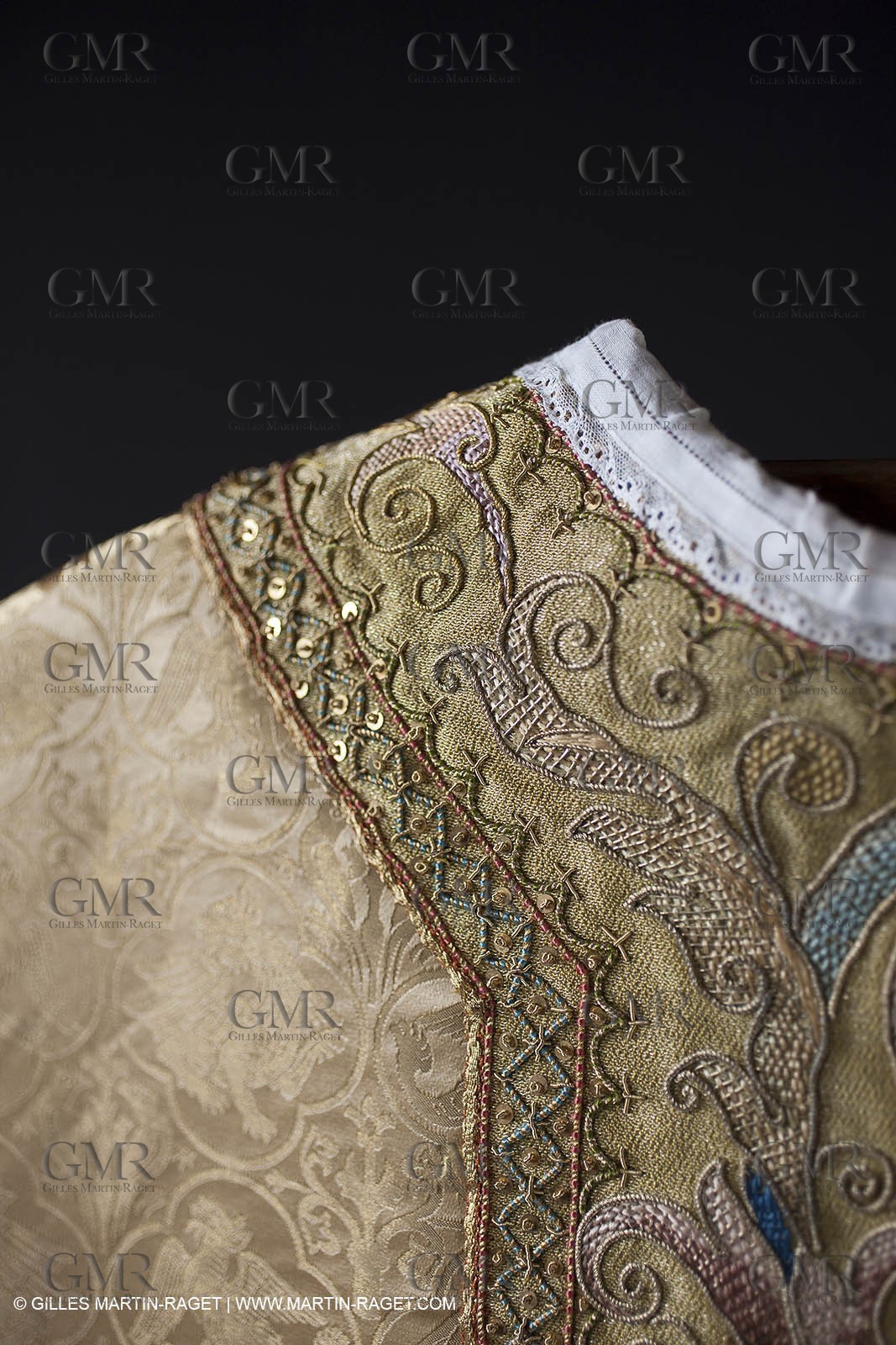04 02 2013 - Marseille(FRA,13), Notre Dame de la Garde, liturgical clothing
