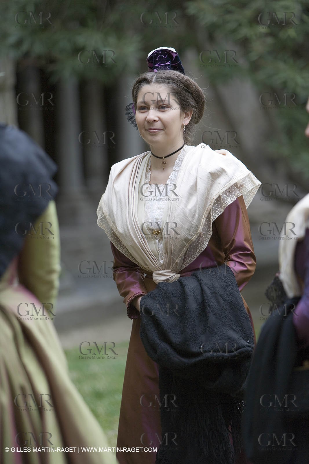 04 03 2007 - Arles (13, FRA) - Reine d'Arles et ses demoiselles d'honneur - Essayages costumes d'hiver