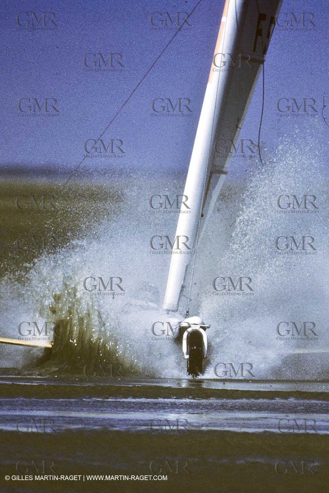 Watersports, Land sailing