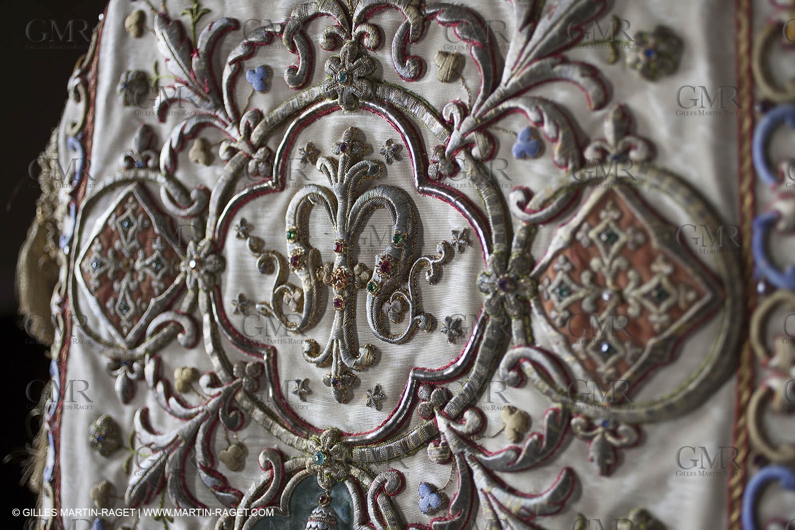 04 02 2013 - Marseille(FRA,13), Notre Dame de la Garde, liturgical clothing