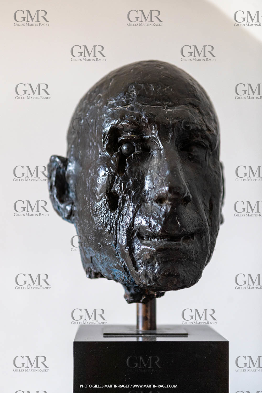 Oeuvre de Germaine Richier, buste Le Guerrier, 1945, 5 8