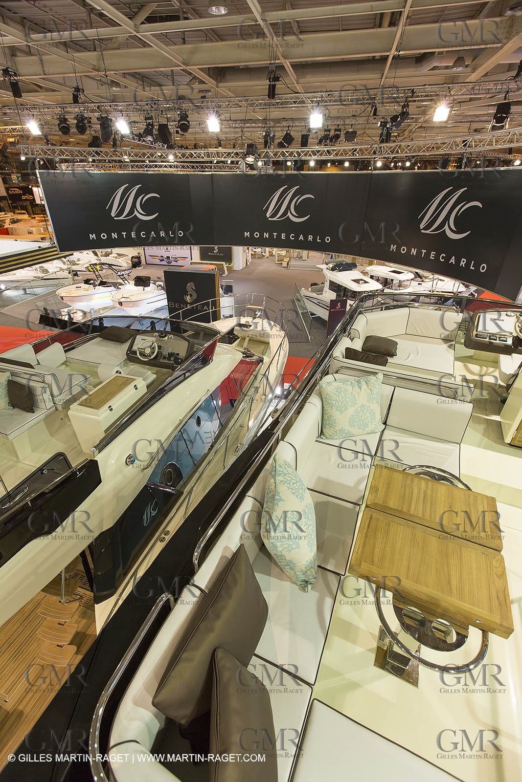 10 12 2013 - Paris (FRA,75) -Paris Boat Show - Beneteau booth