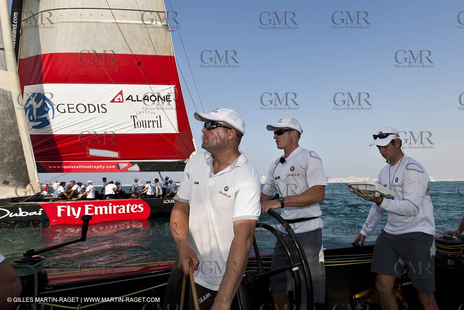14 11 2010 - Dubai (UAE) - Dubai Louis Vuitton Trophy -  BMW ORACLE Racing - Training - Onboard Vs All 4 one