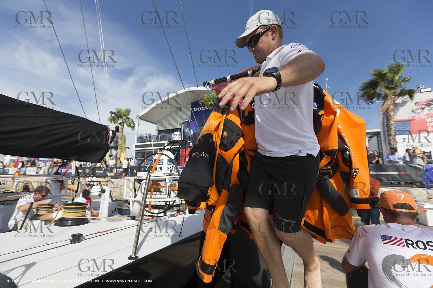 10 10 2014, Alicante (ESP), Volvo Ocean Race 2014-15, Team Alvimedica, final loading