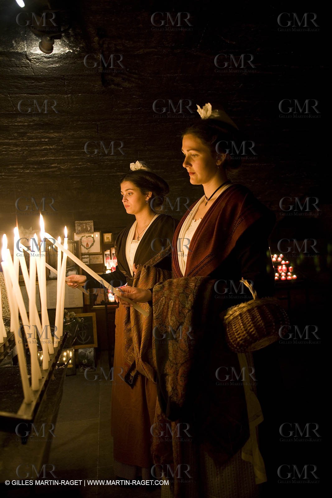 24 02 2007 - Saintes Maries of the Sea (FRA, 13) - Queen of Arles and her assistants in Camargue
