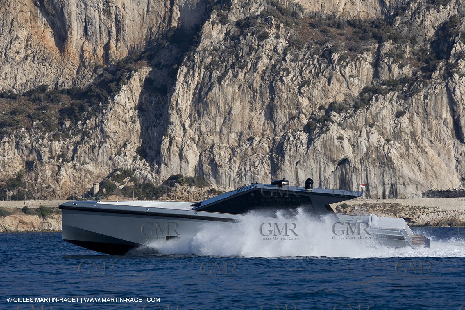 29 09 2007 - St Jean Cap Ferrat - Wally Yachts - Wally Power 70 - Lau Lau