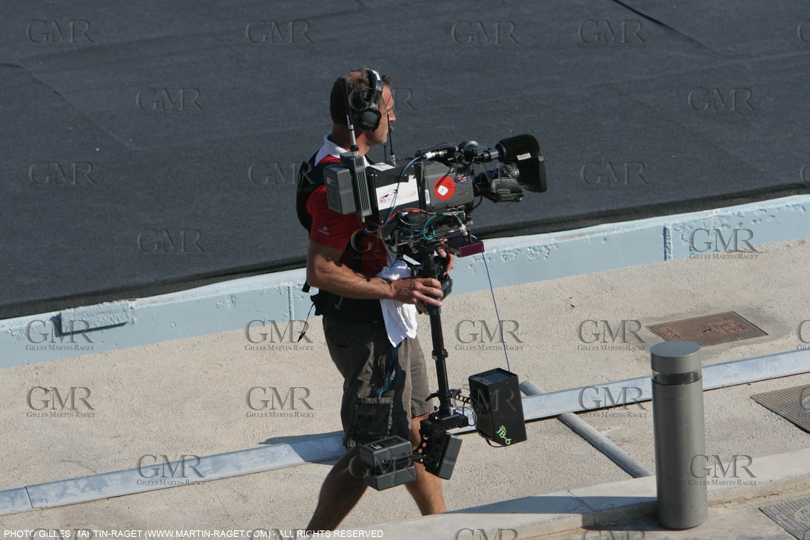 06 06 2007-Valencia (Spain)- 32nd America's Cup - Louis Vuitton Cup Final - Day 5 - Emirates Team New Zealand receive the Louis Vuitton Cup