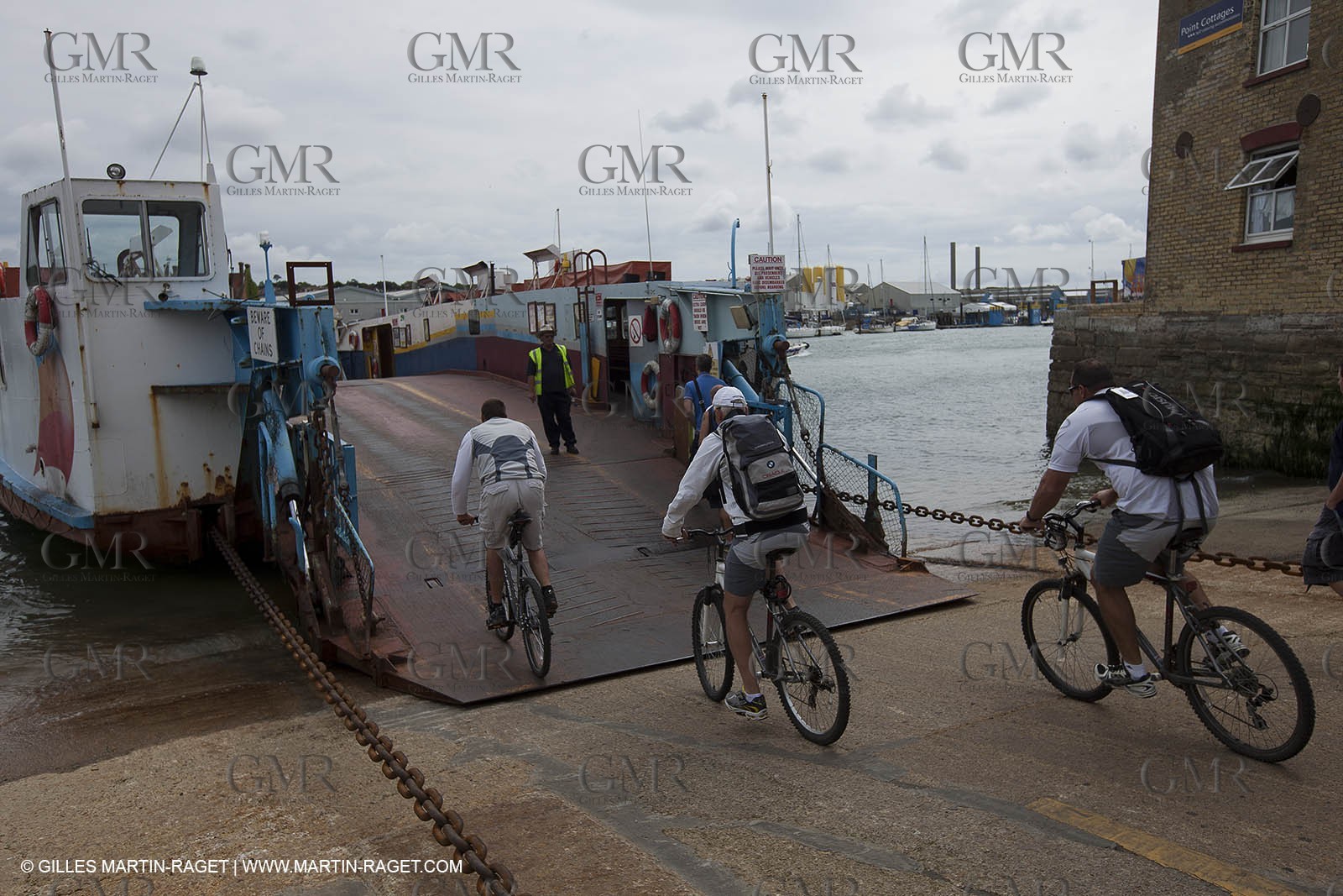 03 08 2010 - Cowes (UK, IOW) - The 1851 Cup -  BMW ORACLE Racing - Day 1.