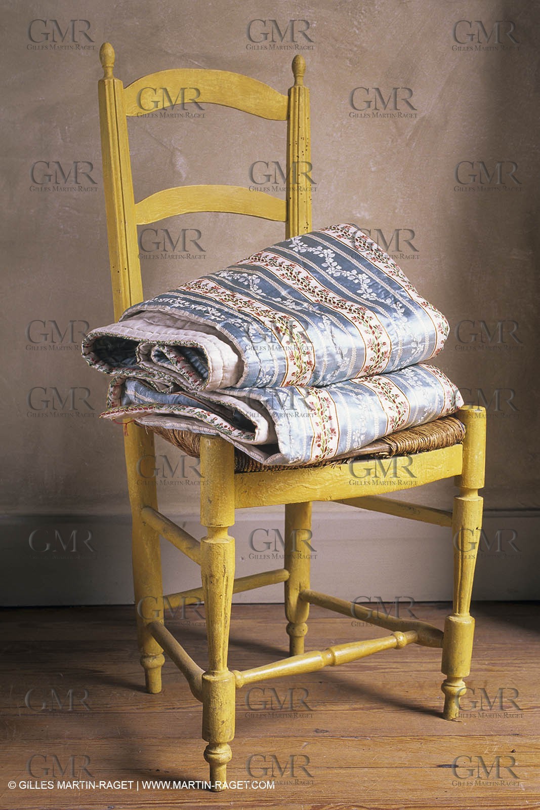 France, Provence, Traditions, Boutis et piqués, traditional cloths from Provence