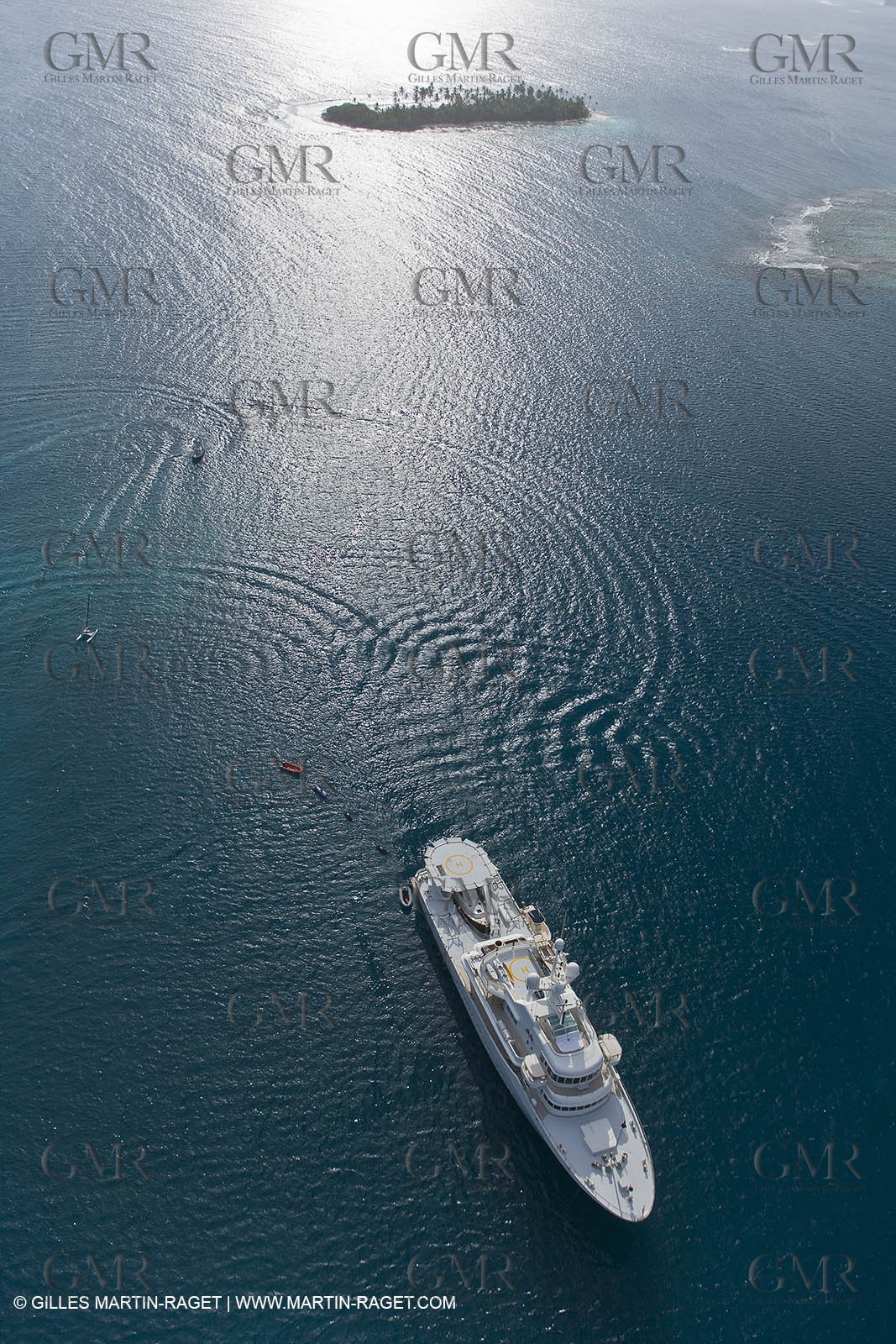 01 02 2008 - San Blas Archipelago (Panama) - Motor Yacht Senses