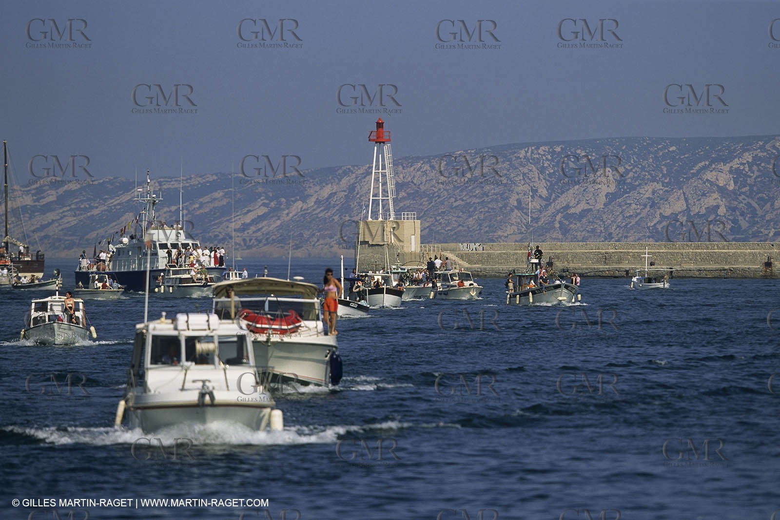 Marseille (FRA), fishermen fest for St Esteve anniversary