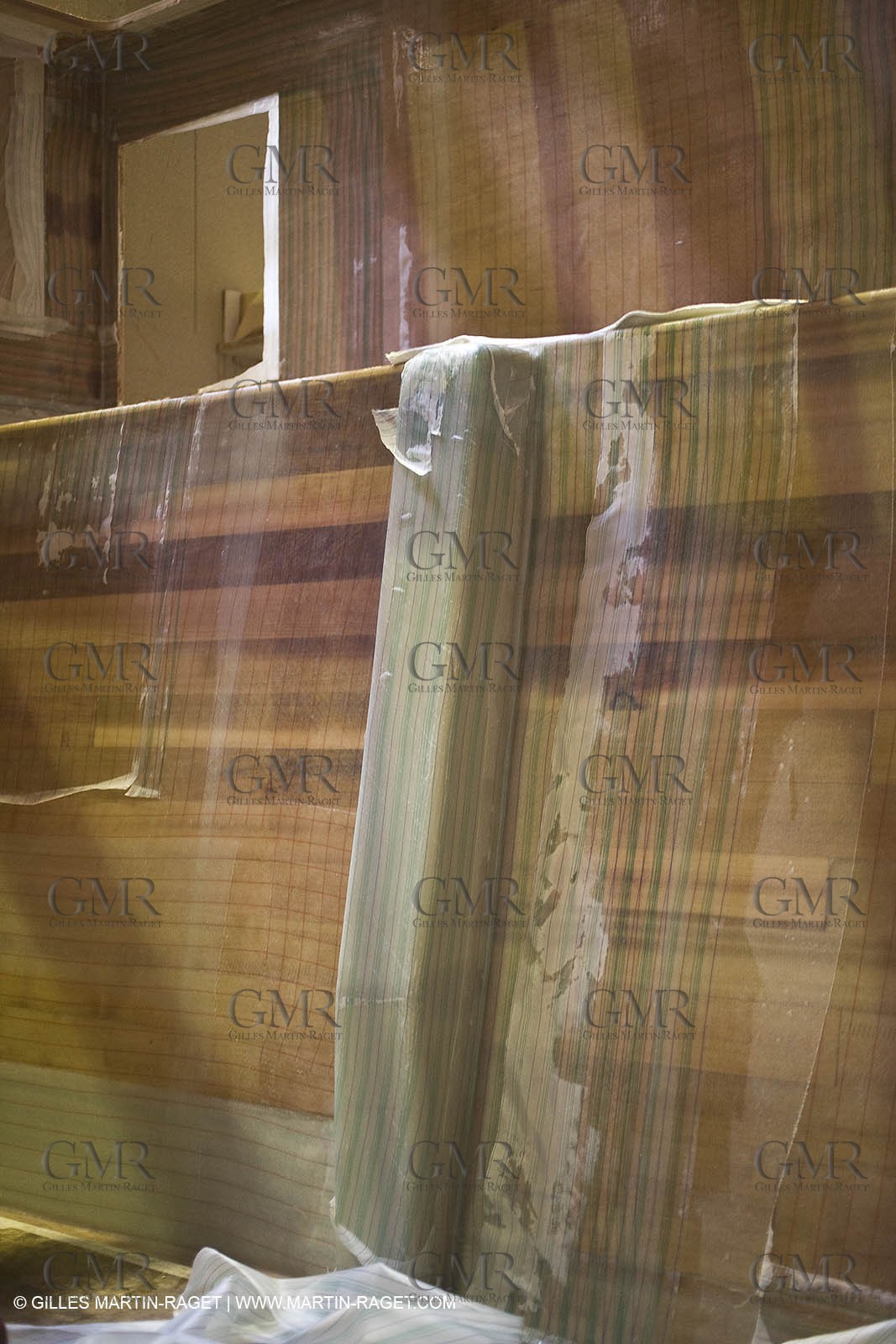 22 01 2008 - La Ciotat (FRA, 13) - Construction of cruising catamaran Nahema at H2X boatyard -modules lamination