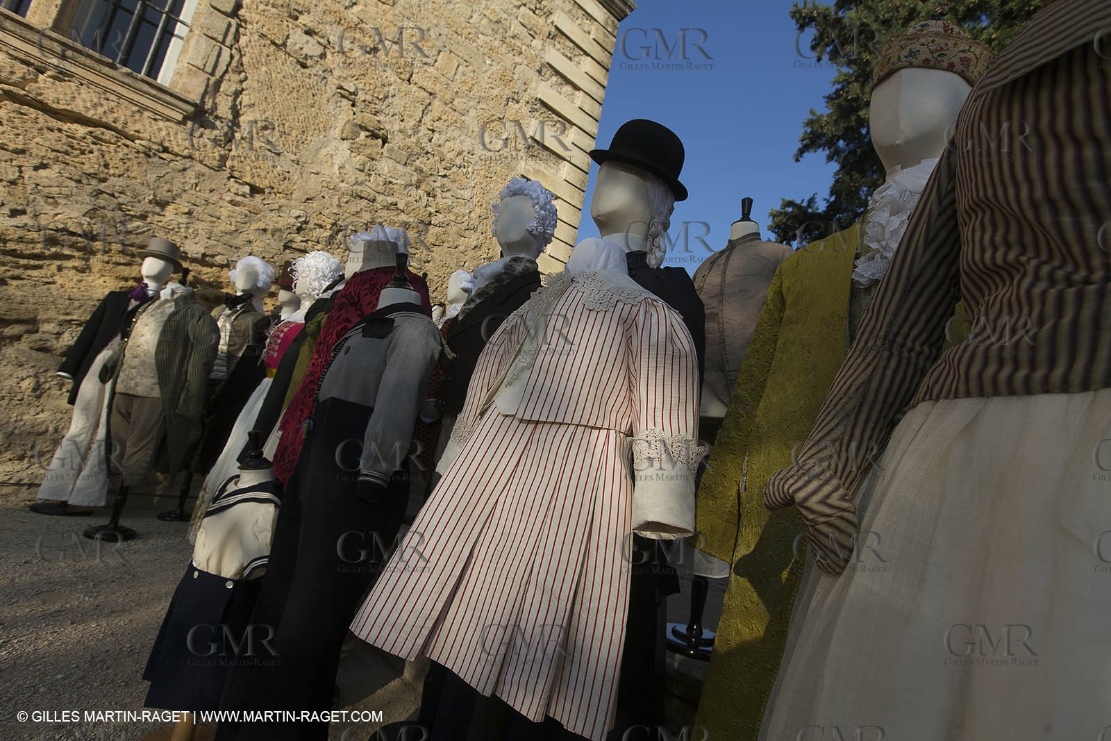 31 10 2013 - Ansouis (FRA,84) - Ansouis castle - Costumes of the exhibit Men costumes