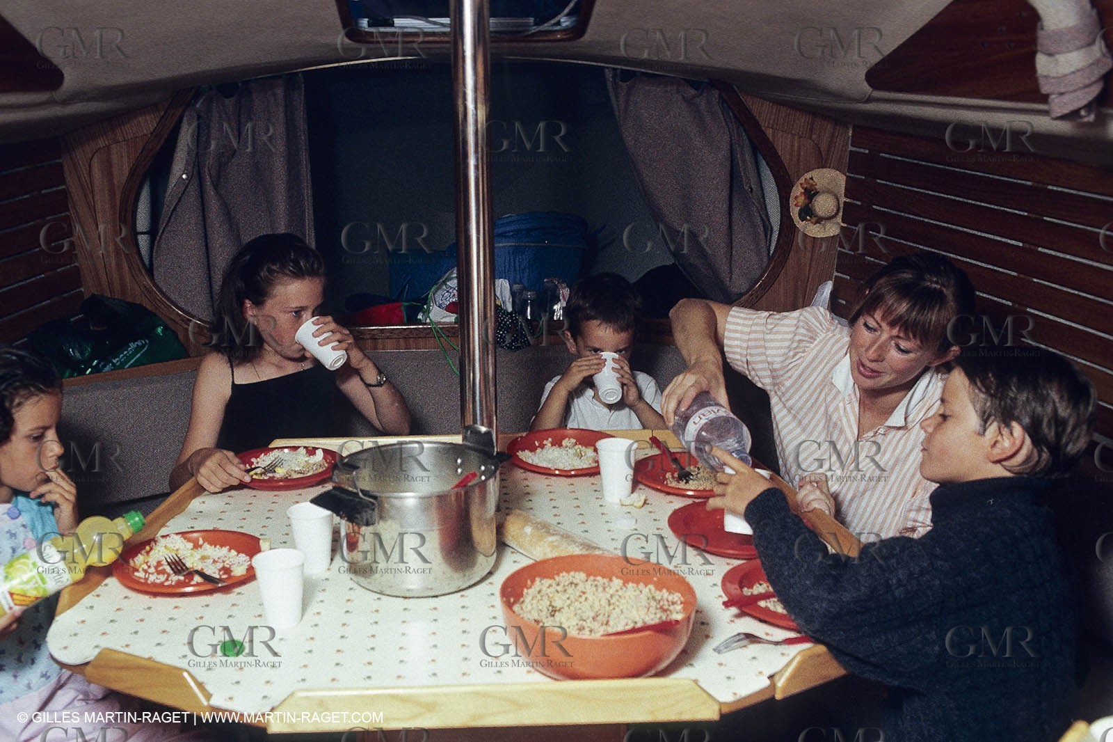 Sailing, cruising, children onboard