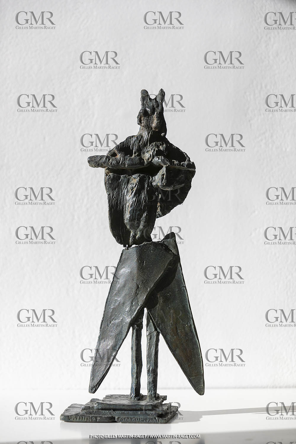 19 02 2020, Marseille, (FRA,13), Oeuvre de Germaine Richier, Homme de la nuit n°2 1954, Bronze patiné foncé, Numéroté HC2, Fondeur L. Thinot, Paris, 27,5 x 11 x 7 cm, Collection particulière