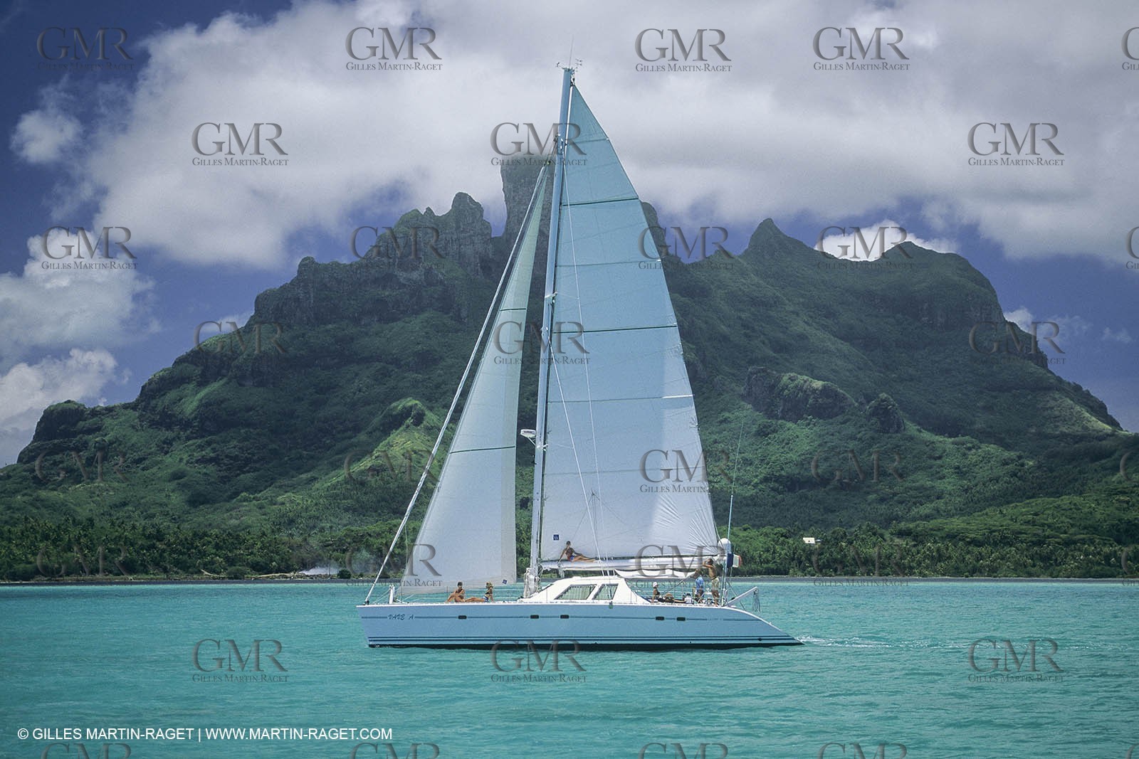 Sailing, cruising, multihull under sail