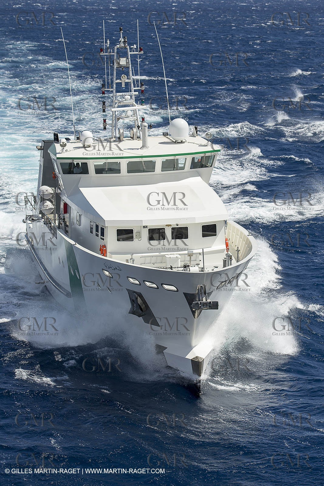 Al Azizi - Chantier H2X - Navires de recherche océanographique - Essais en mer au large de La Ciotat (FRA,13) - 29 07 2014