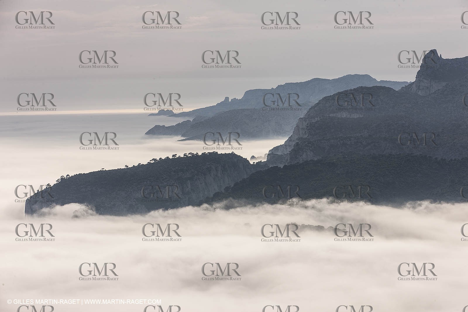 18 07 2012 -Marseille (FRA ) - The Calanques - Unusual foggy conditions