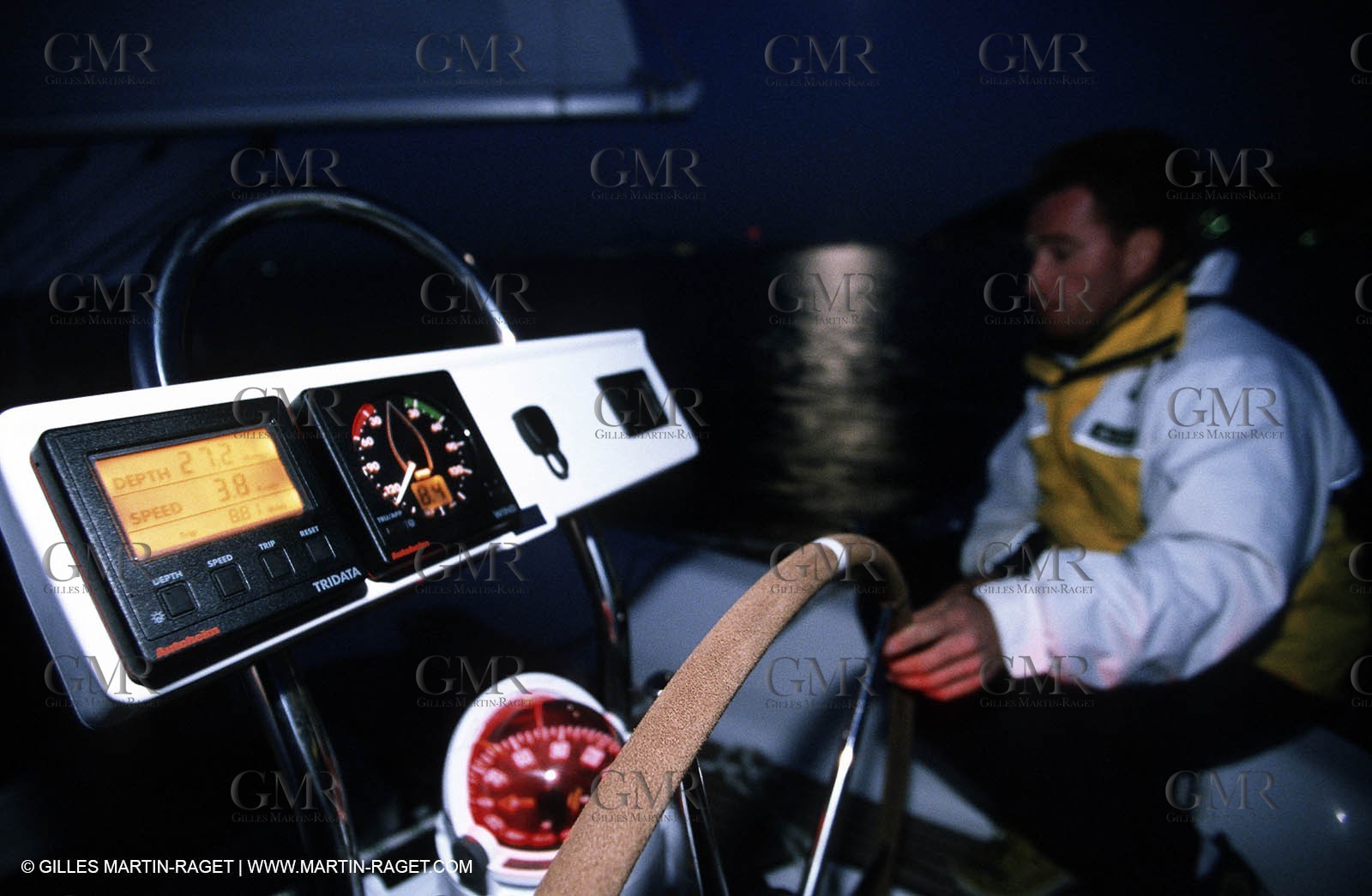 Sail - Cruising - People - At night - Boathandling - Equipment - Electronics