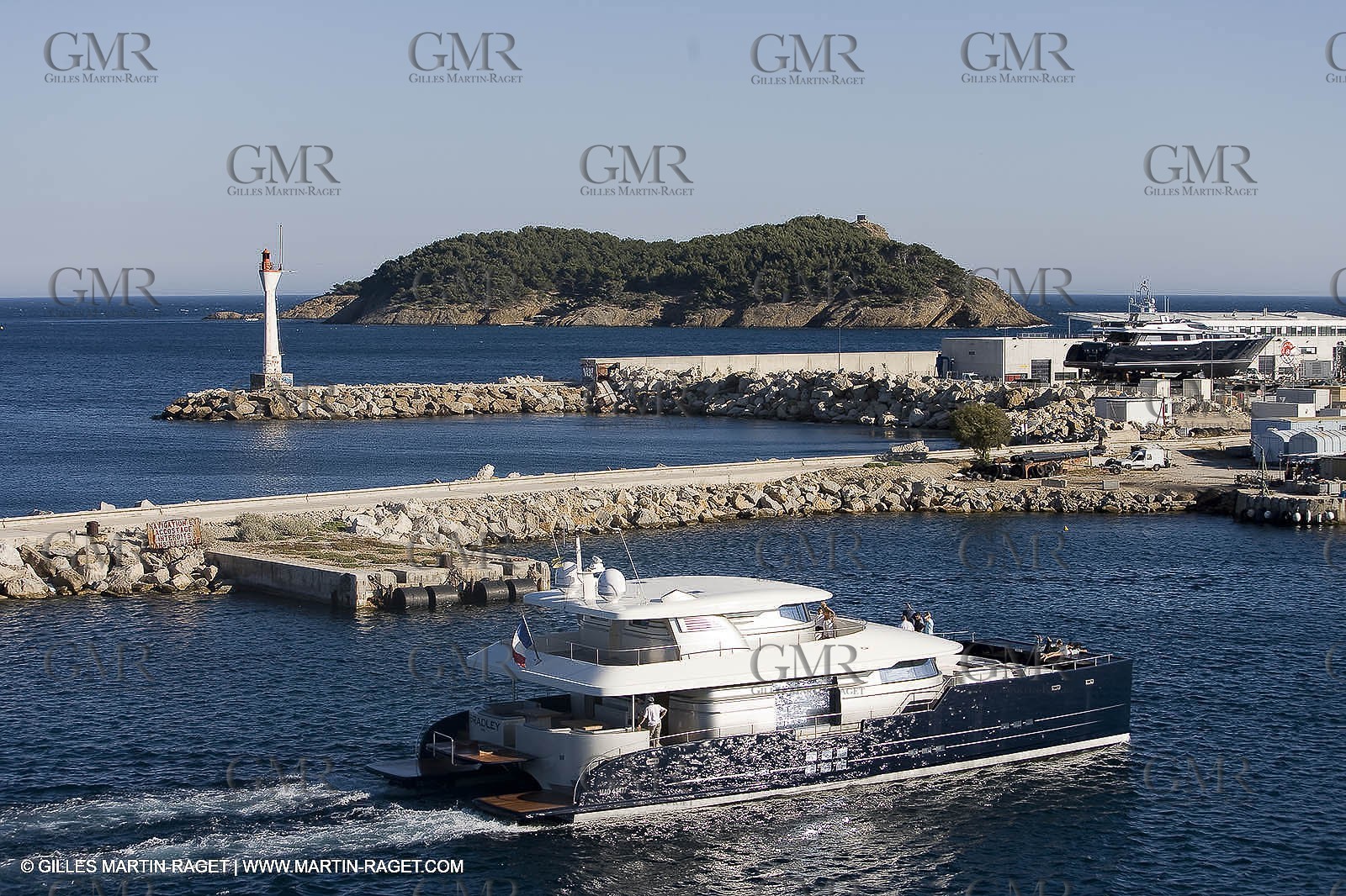 13-07-07 - La Ciotat (FRANCE) - MotorYacht - Chantier H2X