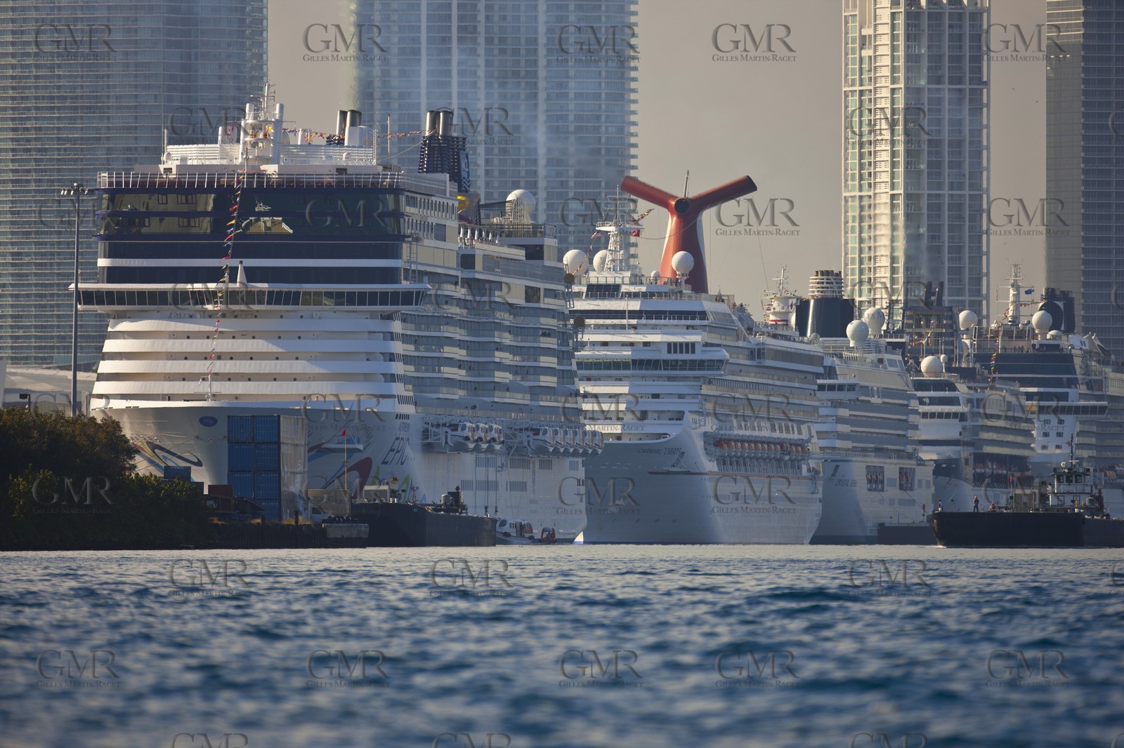 06 12 2010 - Miami (USA, FLA) - 2010 RC 44 World Champîonship - Oracle RC 44 Cup Miami - Day 6 - Fleet racing