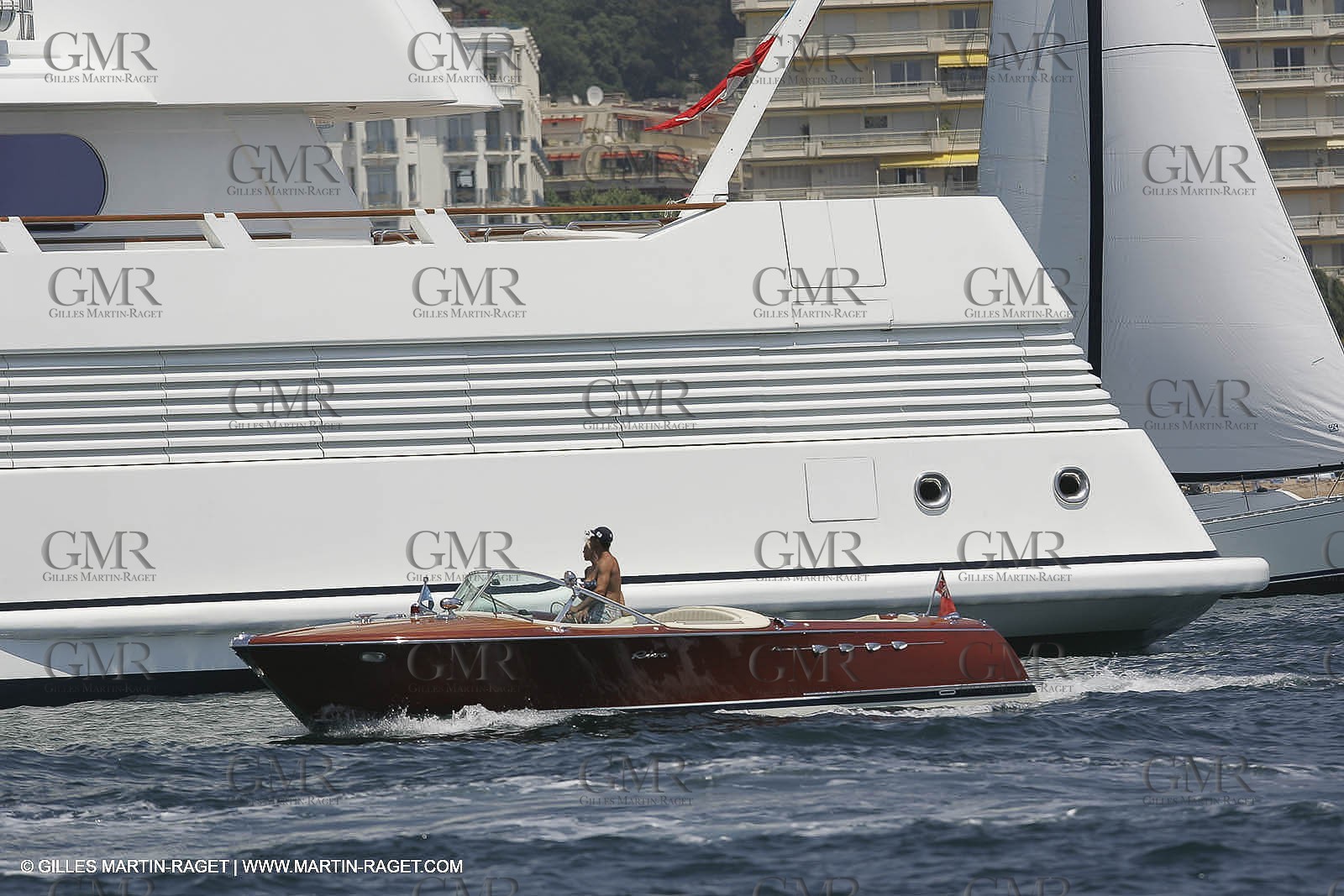 Motoryachts - SUPER YACHTS
