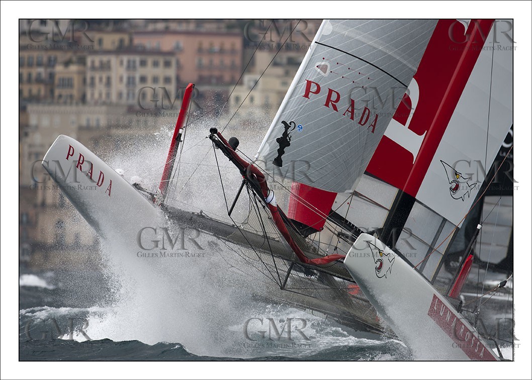 AC 45 Luna Rossa in Naples
