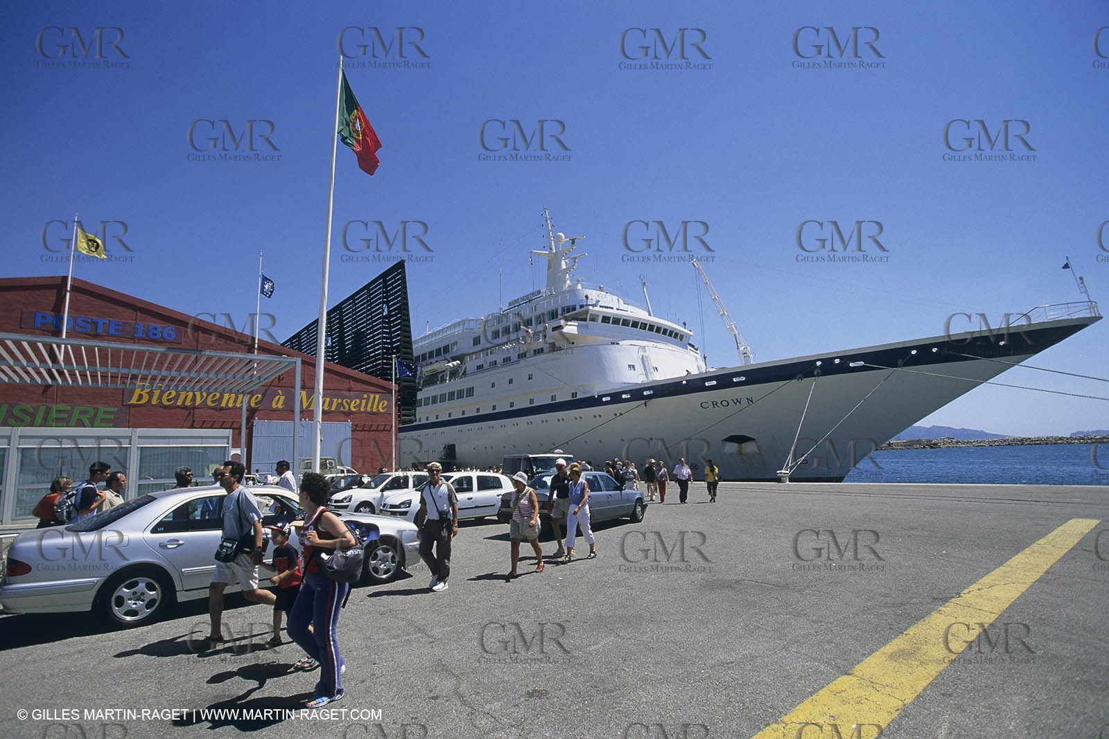 Paquebots, liners, cruise ships