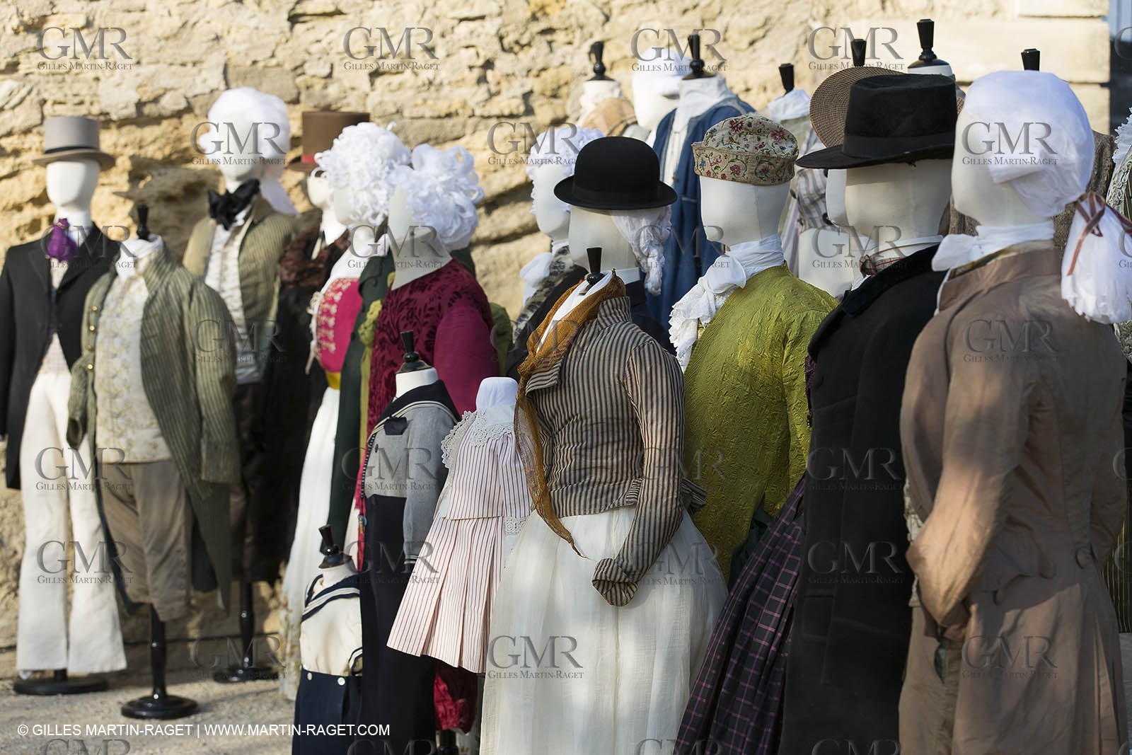 31 10 2013 - Ansouis (FRA,84) - Ansouis castle - Costumes of the exhibit Men costumes