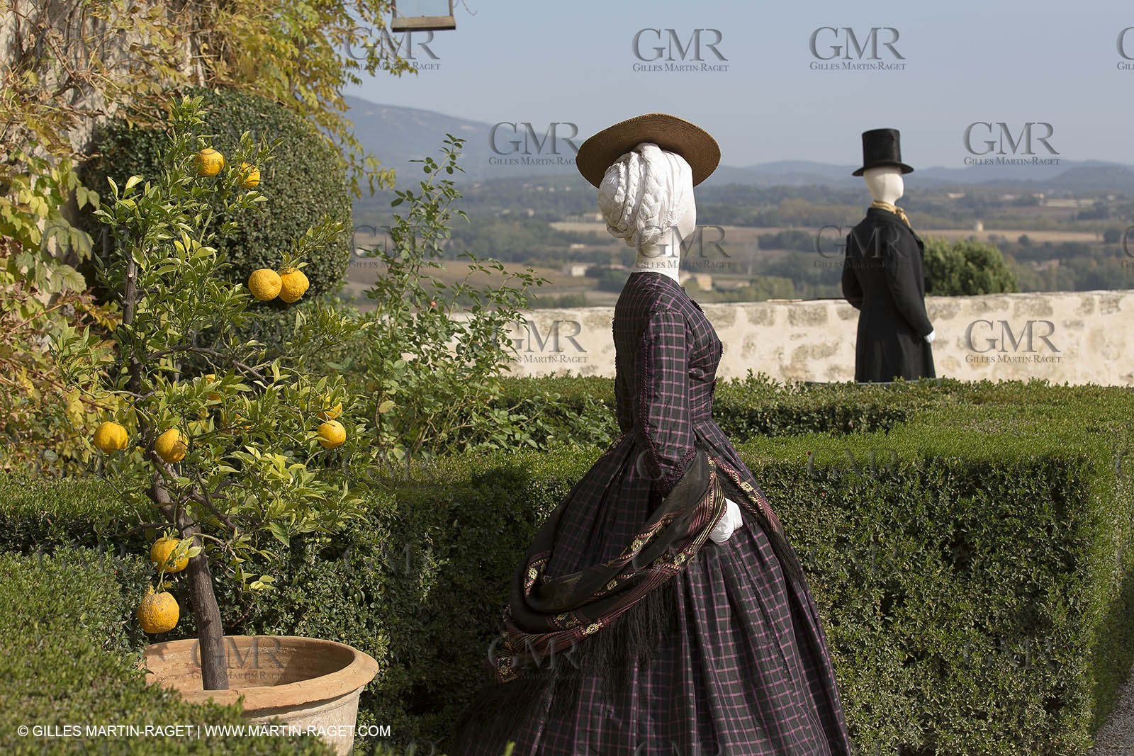 31 10 2013 - Ansouis (FRA,84) - Ansouis castle - Costumes of the exhibit Men costumes