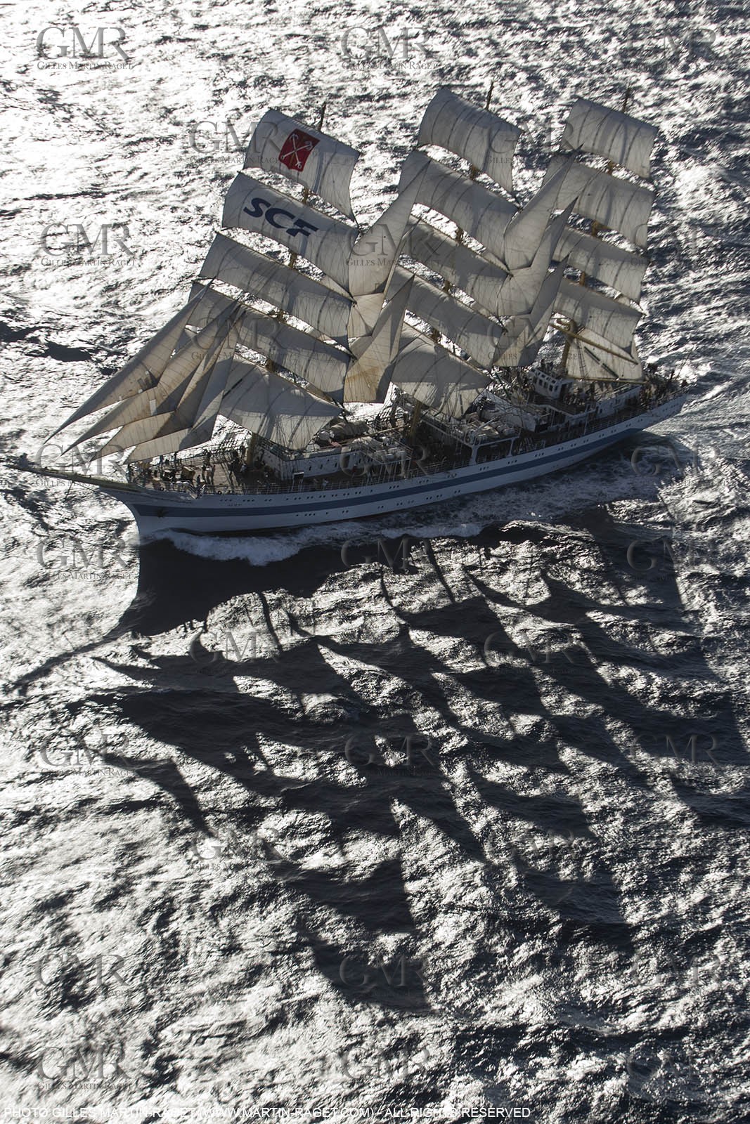 30 09 2013 - Toulon (FRA,83) - Toulon Voiles de Légende - Start towards La Spezia - MIR