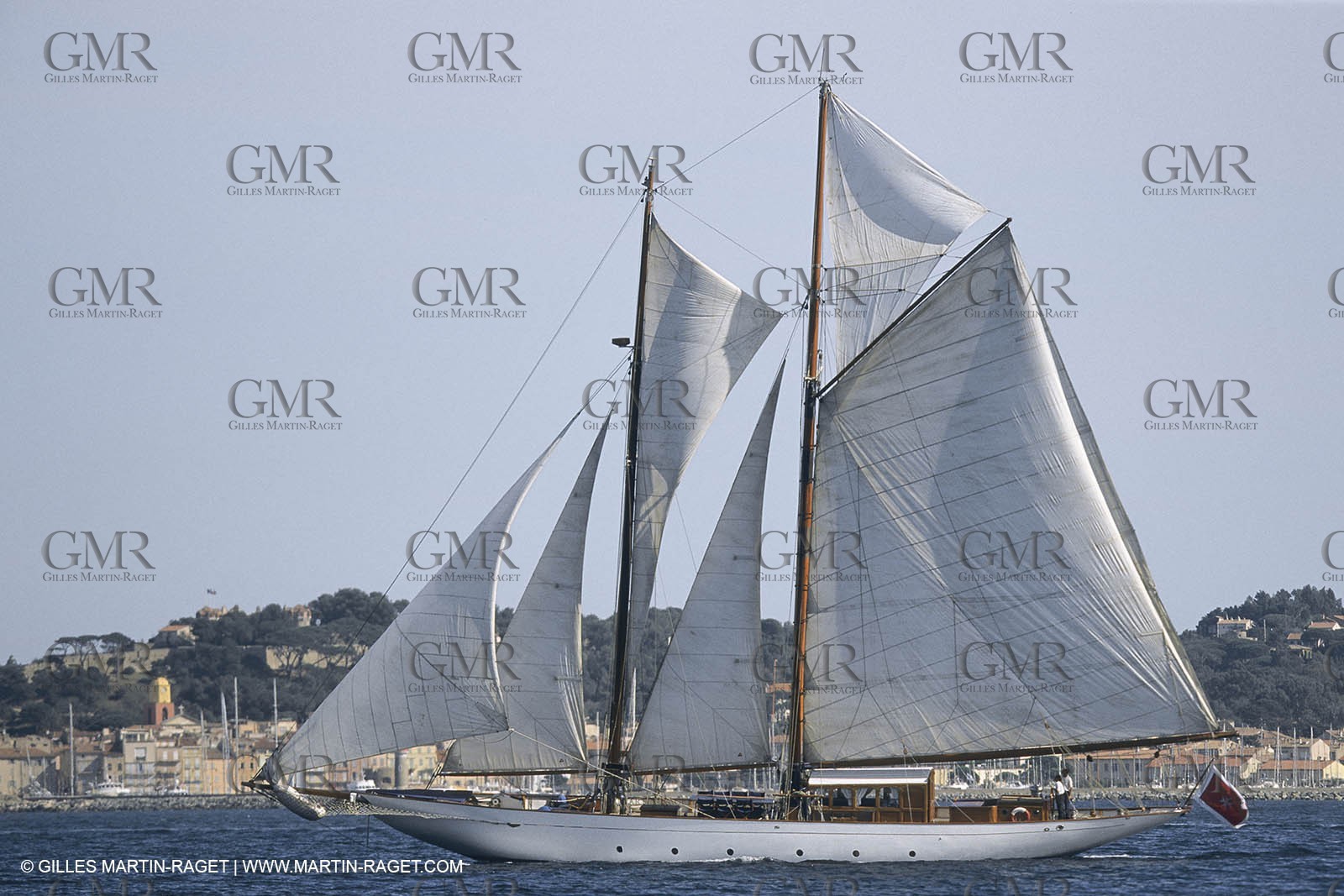 Classic Yachts, Weatherbird