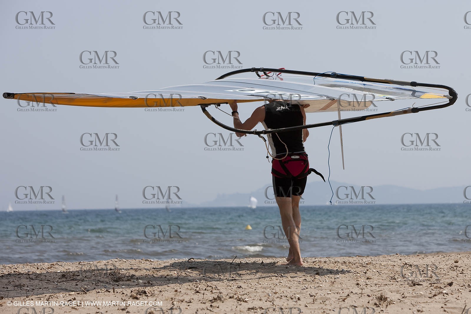 20 04 2010 - Hyères (FRA,83) - SOF 2010 - ZHIK Team - RSXmen - Julien Bontemps