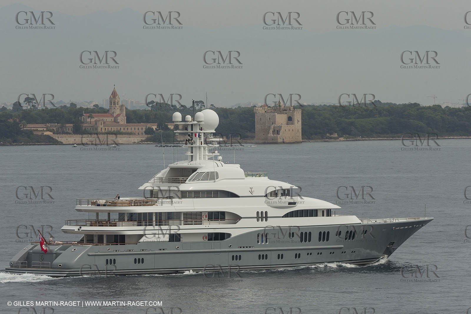 21 09 2014 - Cannes (FRA,83), Motor yacht TV