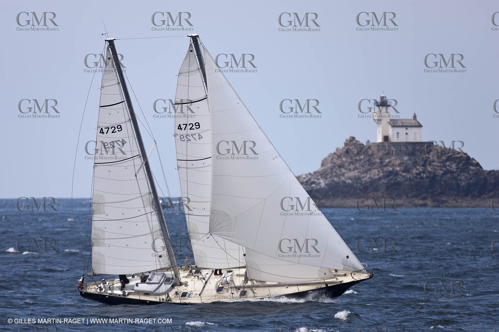 19 05 2010 - Raz de Sein (FRA,29) -  Pen Duick III