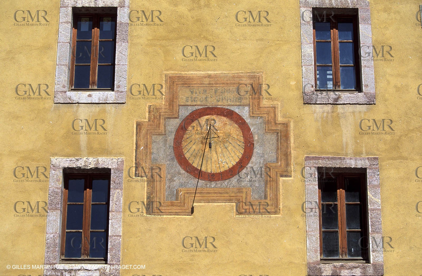 Solar clock from Hautes Alpes
