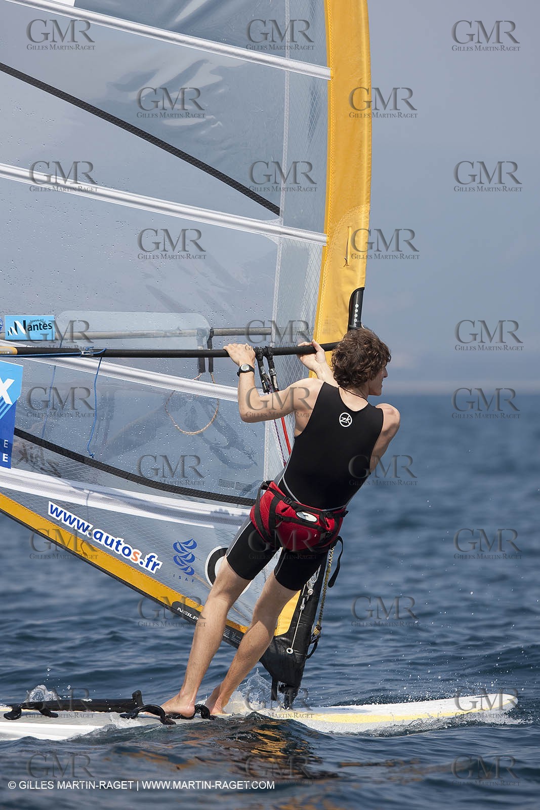 20 04 2010 - Hyères (FRA,83) - SOF 2010 - ZHIK Team - RSXmen - Julien Bontemps