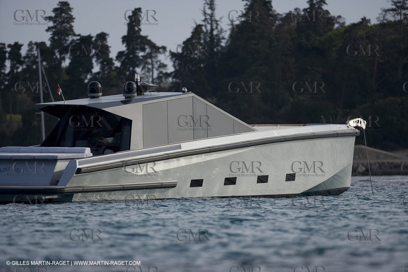 29 09 2007 - St Jean Cap Ferrat - Wally Yachts - Wally Power 70 - Lau Lau