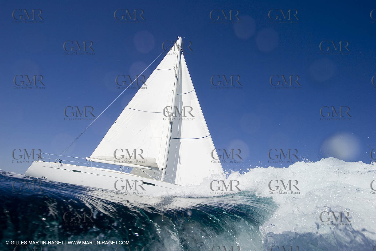 Crusing monohull sailing