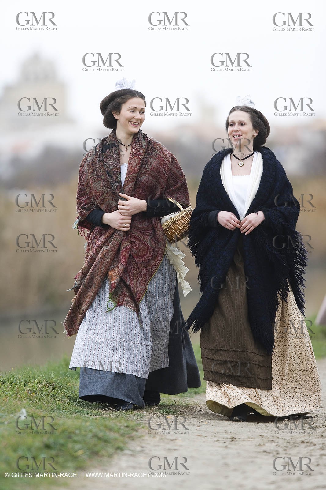 24 02 2007 - Saintes Maries of the Sea (FRA, 13) - Queen of Arles and her assistants in Camargue