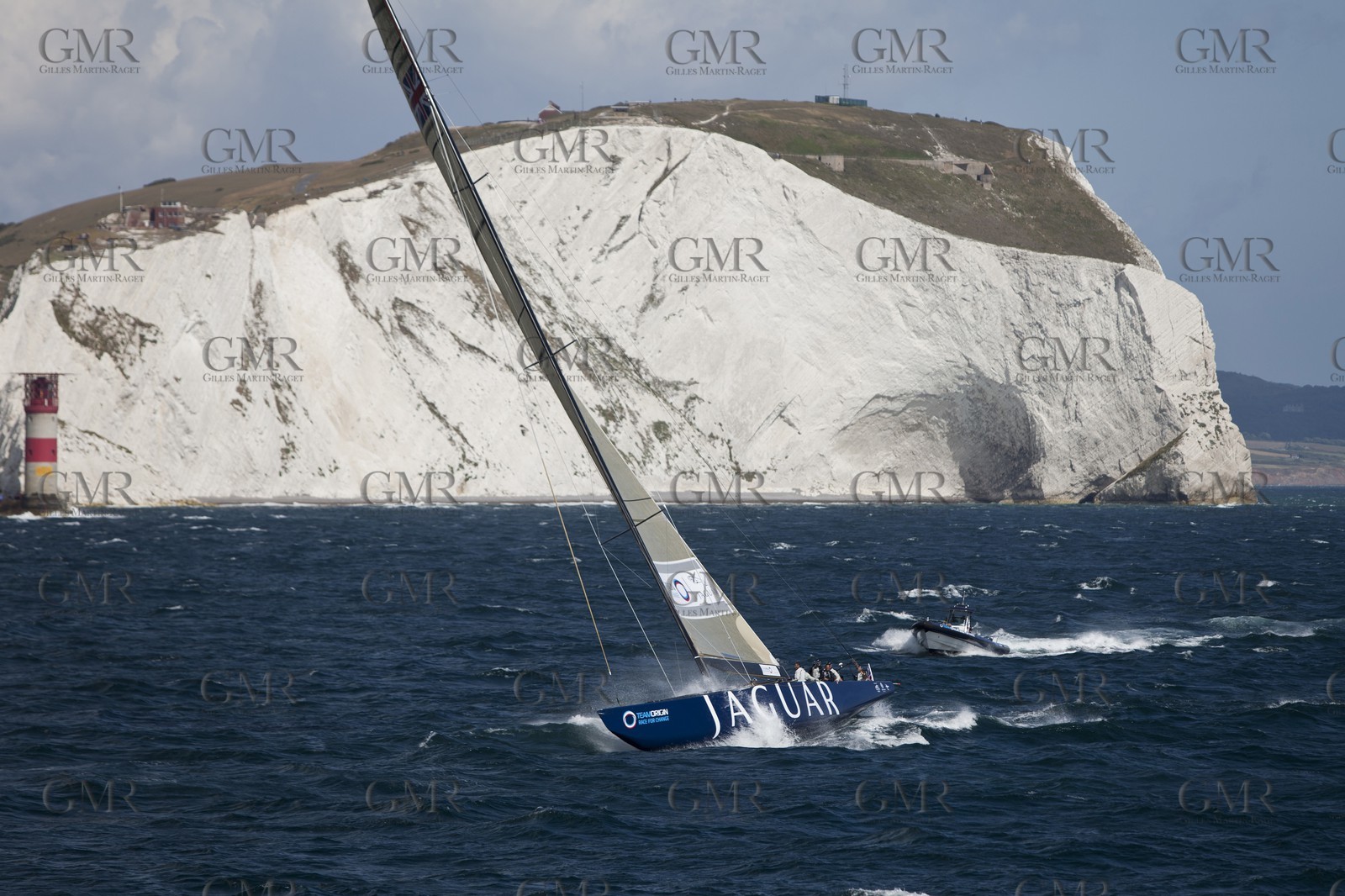 05 08 2010 - Cowes (UK, IOW) - The 1851 Cup -  BMW ORACLE Racing - Round The Island Race - Rounding the Needles