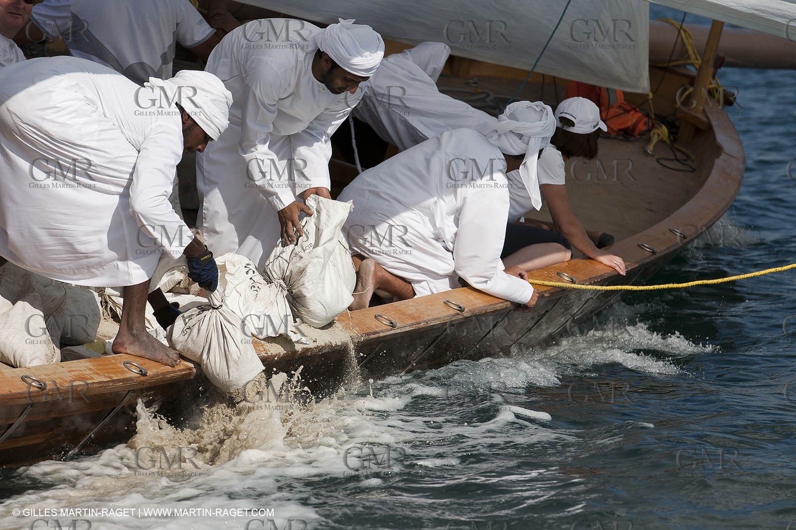 20 11 2010 - Dubai (UAE) - Dubai Louis Vuitton Trophy - Traditionnal dhow races for competing teams