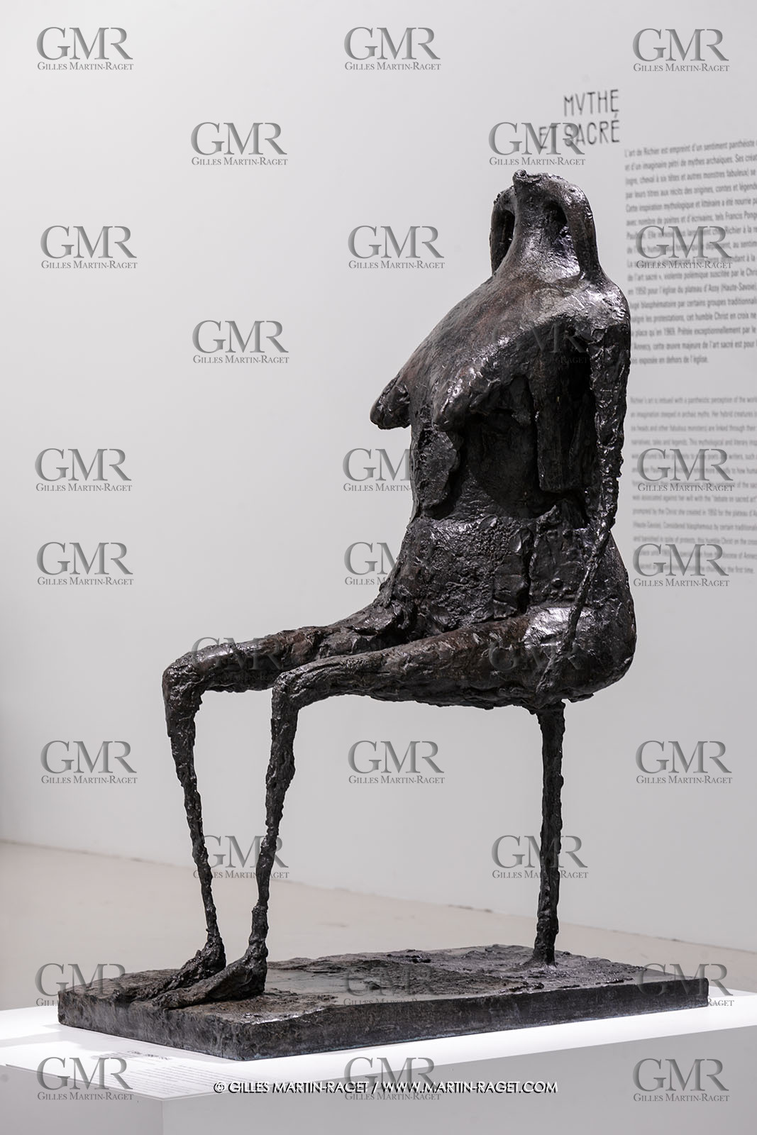 02 05 2023, Paris (FRA), oeuvre de Germaine Richier, Exposition Centre Pompidou 2023,  L'Eau 1953-1954, Bronze patiné foncé,Fondeur : Susse, Paris, 147 x 62 x 98 cm, Centre Pompidou, Musée national d'art moderne, Paris, achat de l'état, 1956