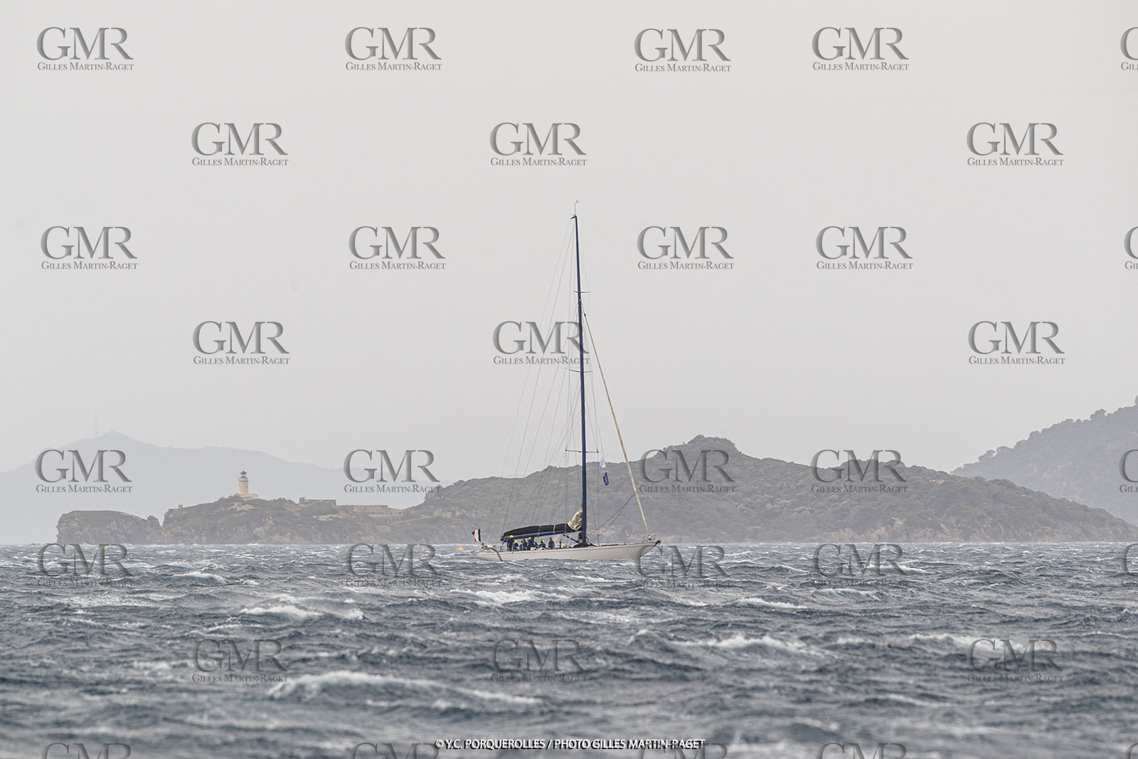 19 06 2024, Porquerolles Island (FRA), Championnat du monde des 12 m JI 2024, Race Day 1