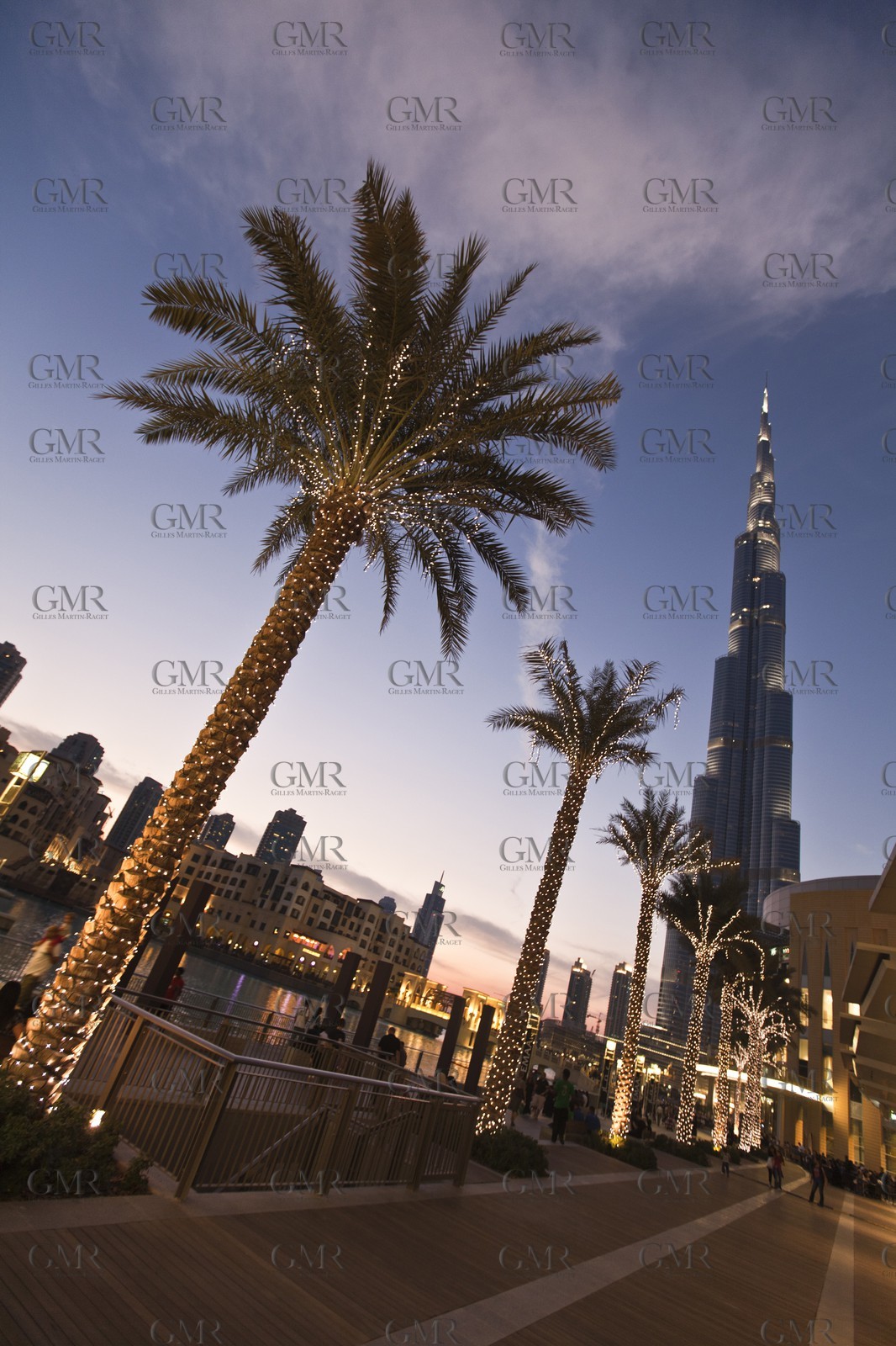 21 11 2010 - Dubai (UAE) - Tour Burj Dubai