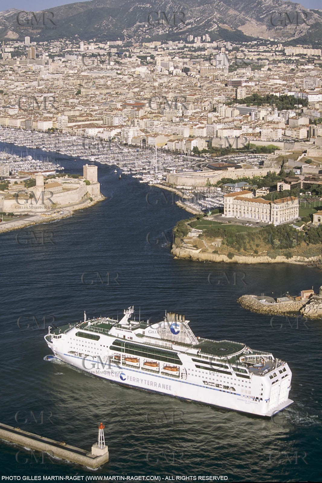 France, Provence, Marseille, Port de commerce, opérations portuaires, métiers de la mer